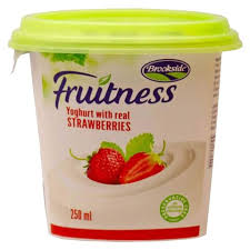 Brookside Strawberry Fruitness Cup 250Ml